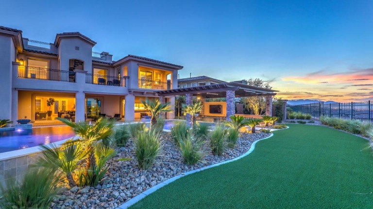 Southern Highlands Mia Wolfe 