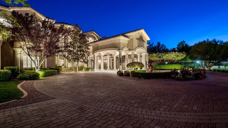 Queensridge Mia Wolfe 